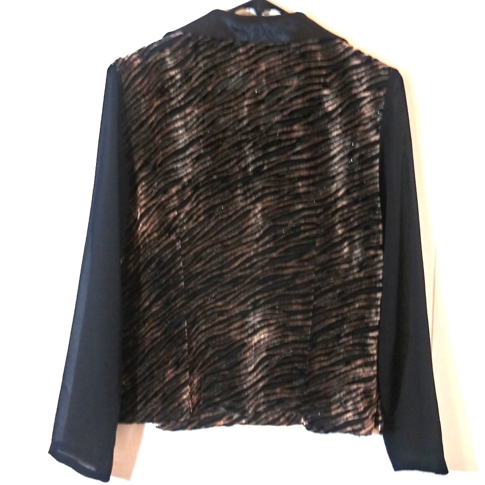 Vintage Animal Print Long Sleeves Top - Picture 2 of 8